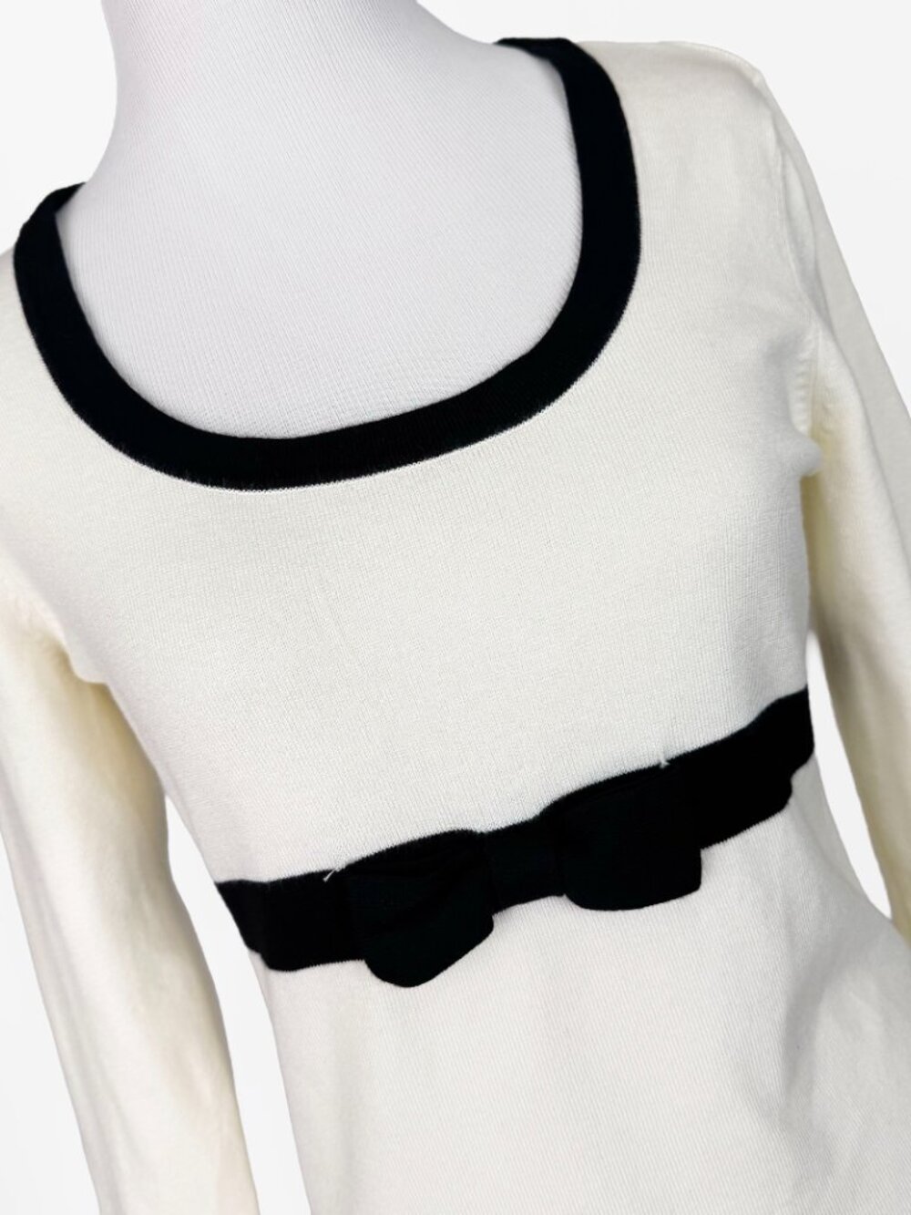 New York & Company Womens 3/4 Sleeve Knit Sweater XS Cream Black Trim Bow Top - Picture 5 of 7